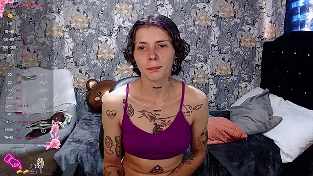 Snapshot of pretty_cristal69 chatting on 05-04-26, 09:33 pretty cristal69 online show from 05-04-26, 09:33