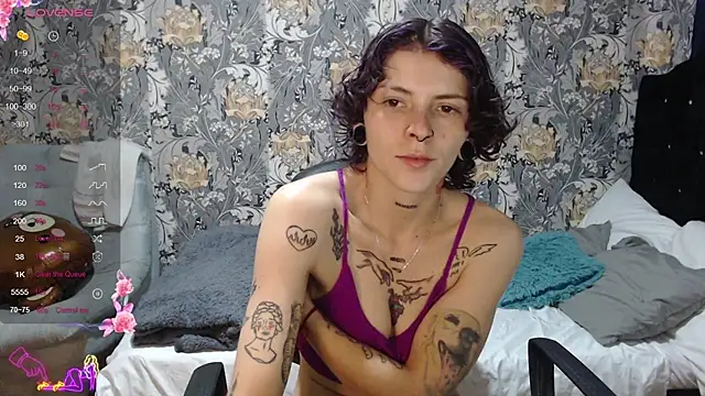Snapshot of pretty_cristal69 chatting on 06-07-26, 05:27 pretty cristal69 online show from 06-07-26, 05:27