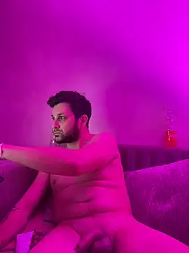 Snapshot of MaeltraJoy chatting on 01-06-25, 11:20 MaeltraJoy online show from 01-06-25, 11:20