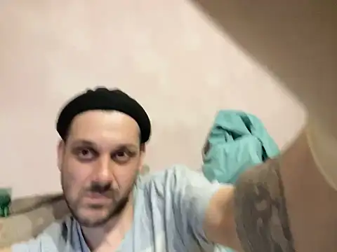 Snapshot of MaeltraJoy chatting on 03-07-25, 05:06 MaeltraJoy online show from 03-07-25, 05:06