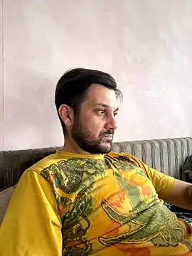 Snapshot of MaeltraJoy chatting on 10-24-25, 10:00 MaeltraJoy online show from 10-24-25, 10:00