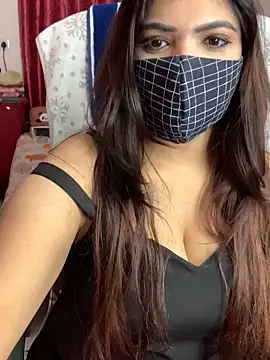 Snapshot of Fantastic_ruby chatting on 02-23-25, 12:51 Fantastic ruby online show from 02-23-25, 12:51