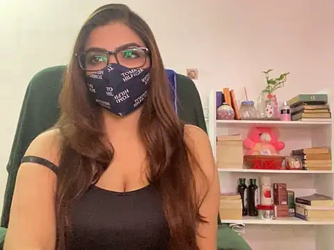 Snapshot of Fantastic_ruby chatting on 11-01-25, 06:54 Fantastic ruby online show from 11-01-25, 06:54