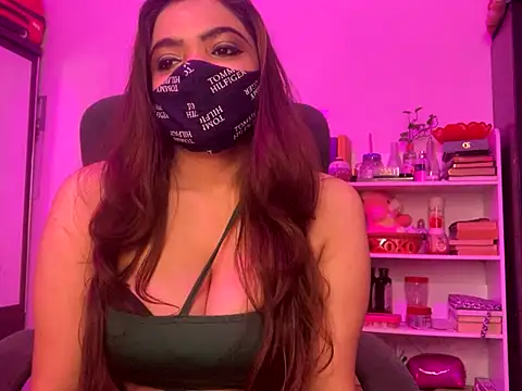 Snapshot of Fantastic_ruby chatting on 11-24-25, 05:01 Fantastic ruby online show from 11-24-25, 05:01