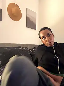 Your Paris online show from 01-12-26, 04:07