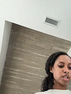 Your Paris online show from 04-01-26, 05:32