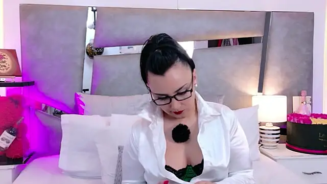 Evangeline Taylorr online show from 04-09-26, 01:49