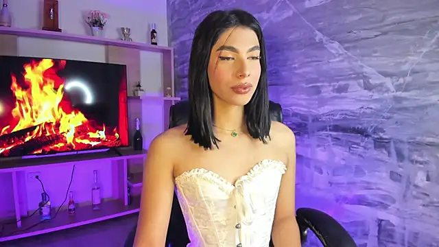 Snapshot of IsabelleFoxx_ chatting on 12-17-24, 02:33 IsabelleFoxx online show from 12-17-24, 02:33