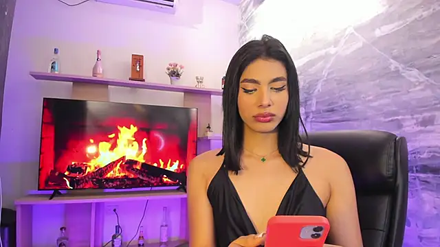 Snapshot of IsabelleFoxx_ chatting on 12-17-24, 11:49 IsabelleFoxx online show from 12-17-24, 11:49