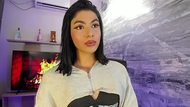 Snapshot of IsabelleFoxx_ chatting on 01-11-25, 05:20 IsabelleFoxx online show from 01-11-25, 05:20