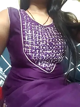 Snapshot of MohiniHott chatting on 02-19-25, 02:44 MohiniHott online show from 02-19-25, 02:44