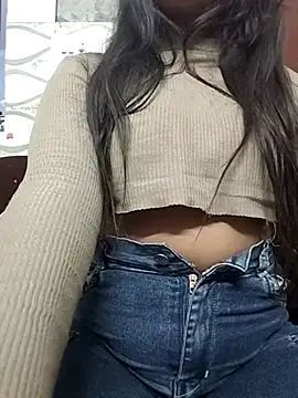 Snapshot of MohiniHott chatting on 03-05-25, 10:00 MohiniHott online show from 03-05-25, 10:00