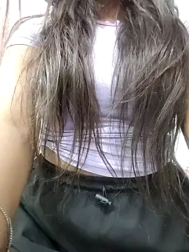 Snapshot of MohiniHott chatting on 10-31-25, 06:47 MohiniHott online show from 10-31-25, 06:47