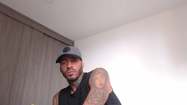 Snapshot of mulatos16 chatting on 12-16-24, 05:54 mulatos16 online show from 12-16-24, 05:54