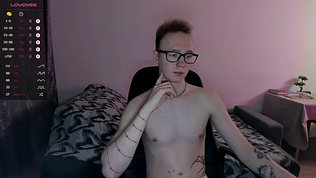 Alex silents online show from 01-29-25, 01:49