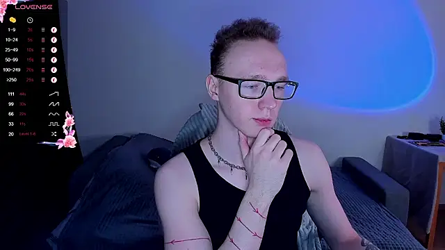 Snapshot of Alex_silents chatting on 01-17-26, 12:21 Alex silents online show from 01-17-26, 12:21