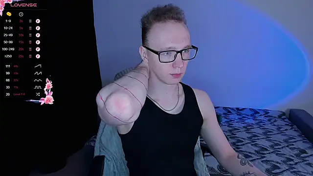 Snapshot of Alex_silents chatting on 01-18-26, 11:58 Alex silents online show from 01-18-26, 11:58