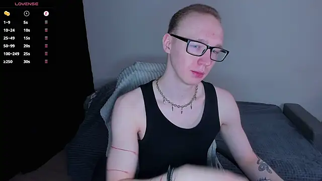 Snapshot of Alex_silents chatting on 03-03-26, 02:07 Alex silents online show from 03-03-26, 02:07