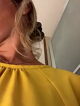 casalinga88 online show from 09-18-25, 06:15