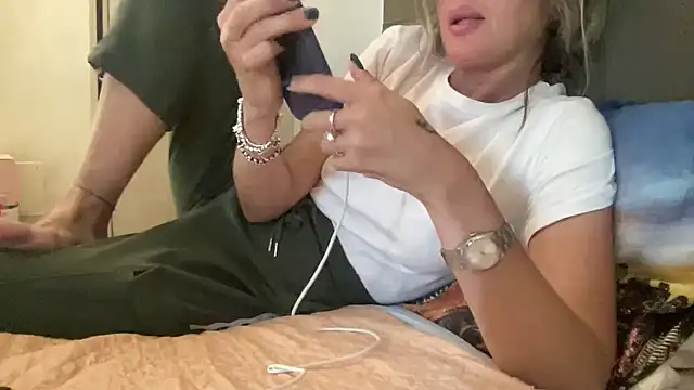 Snapshot of casalinga88 chatting on 06-16-26, 11:35 casalinga88 online show from 06-16-26, 11:35