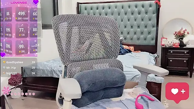 Berrysweet 68 online show from 04-17-26, 04:32