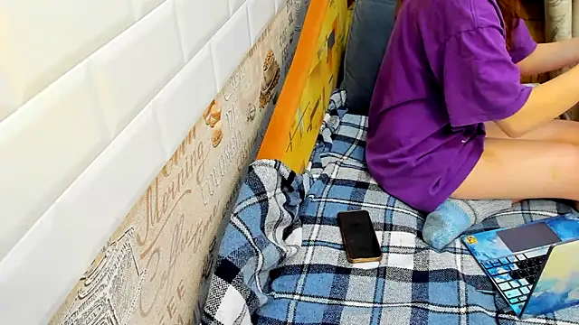 Snapshot of Adela_Vetta chatting on 02-13-25, 04:17 Adela Vetta online show from 02-13-25, 04:17