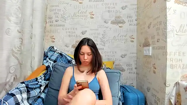 Snapshot of Adela_Vetta chatting on 02-16-25, 03:38 Adela Vetta online show from 02-16-25, 03:38