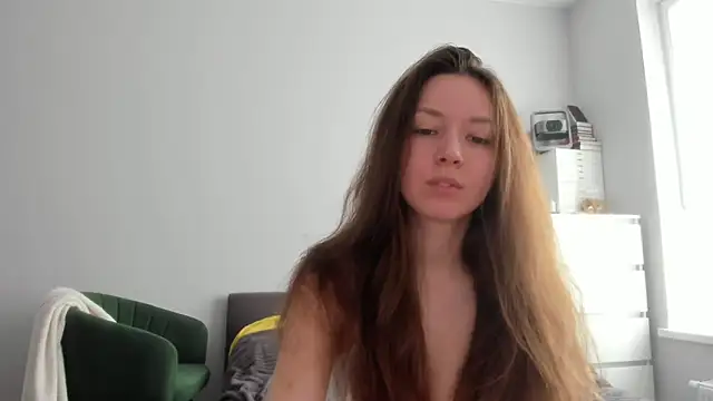 Adela Vetta online show from 04-13-26, 09:15