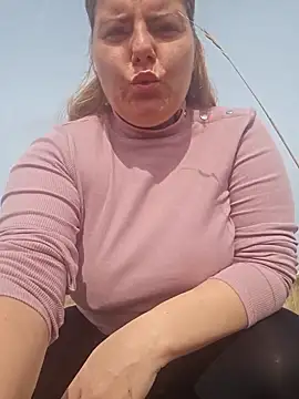 KarlyGray10 online show from 09-30-25, 09:25