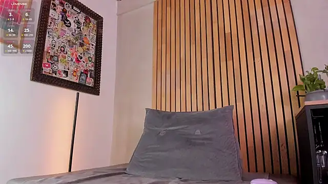 honeyhot69   online show from 04-15-26, 11:50