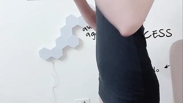 Sarah-ery online show from 04-06-26, 01:58