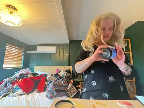 tatted-bitty online show from 02-13-25, 06:16