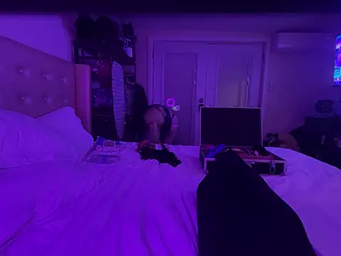 tatted-bitty online show from 03-16-25, 05:03