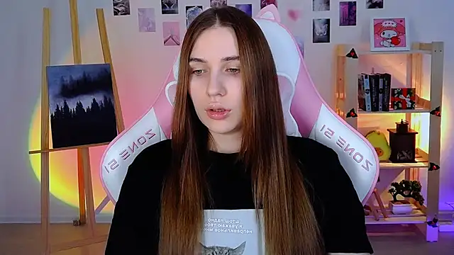 AliceCharmy online show from 01-06-25, 12:35