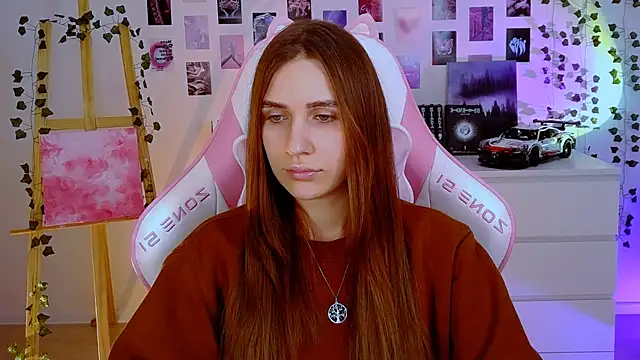 AliceCharmy online show from 01-27-25, 03:18