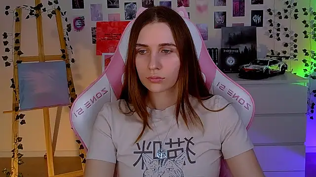 AliceCharmy online show from 02-14-25, 02:44