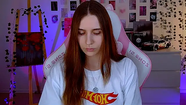 AliceCharmy online show from 03-16-25, 08:43