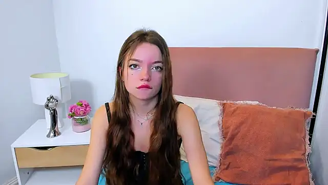 GraceLips online show from 02-21-25, 06:29