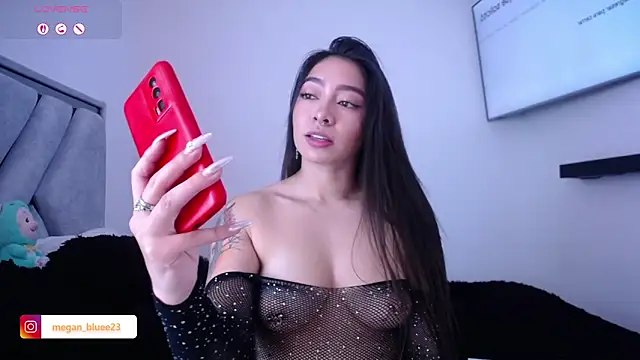 megan bluee23 online show from 10-01-25, 03:51