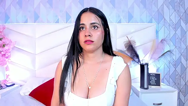 Snapshot of Brenda_Garcia chatting on 02-10-25, 09:36 Brenda Garcia online show from 02-10-25, 09:36