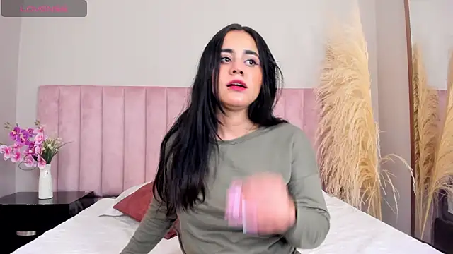 Snapshot of Brenda_Garcia chatting on 03-18-25, 09:21 Brenda Garcia online show from 03-18-25, 09:21