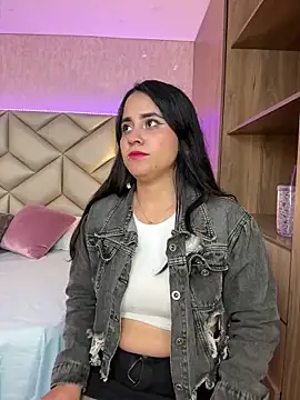 Snapshot of Brenda_Garcia chatting on 03-23-25, 04:05 Brenda Garcia online show from 03-23-25, 04:05