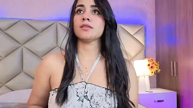 Snapshot of Brenda_Garcia chatting on 09-23-25, 08:12 Brenda Garcia online show from 09-23-25, 08:12