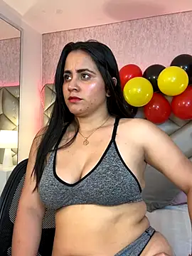 Snapshot of Brenda_Garcia chatting on 09-24-25, 08:12 Brenda Garcia online show from 09-24-25, 08:12