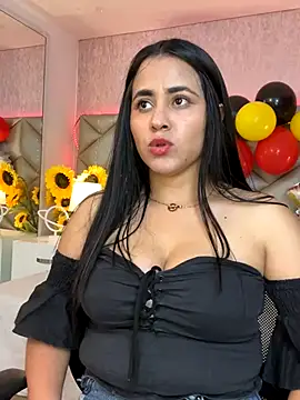 Snapshot of Brenda_Garcia chatting on 09-29-25, 07:51 Brenda Garcia online show from 09-29-25, 07:51