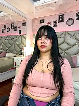 Snapshot of Brenda_Garcia chatting on 10-17-25, 08:11 Brenda Garcia online show from 10-17-25, 08:11