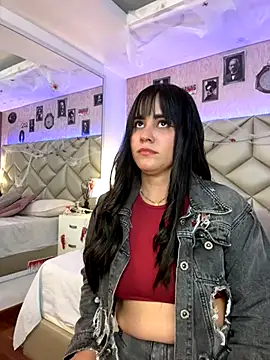 Snapshot of Brenda_Garcia chatting on 10-20-25, 09:26 Brenda Garcia online show from 10-20-25, 09:26