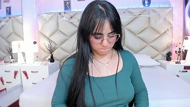 Snapshot of Brenda_Garcia chatting on 10-24-25, 08:49 Brenda Garcia online show from 10-24-25, 08:49