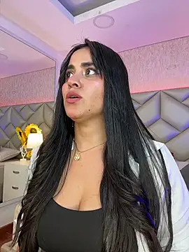 Snapshot of Brenda_Garcia chatting on 11-11-25, 08:31 Brenda Garcia online show from 11-11-25, 08:31