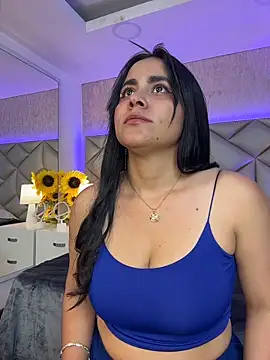 Snapshot of Brenda_Garcia chatting on 12-18-25, 08:26 Brenda Garcia online show from 12-18-25, 08:26